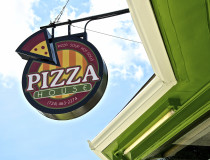 Pizza House logo sign
